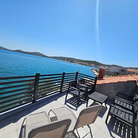 Apartment Copacabljaja Seafront Apartment, 7M From The Sea Betina (Sibenik-Knin)
